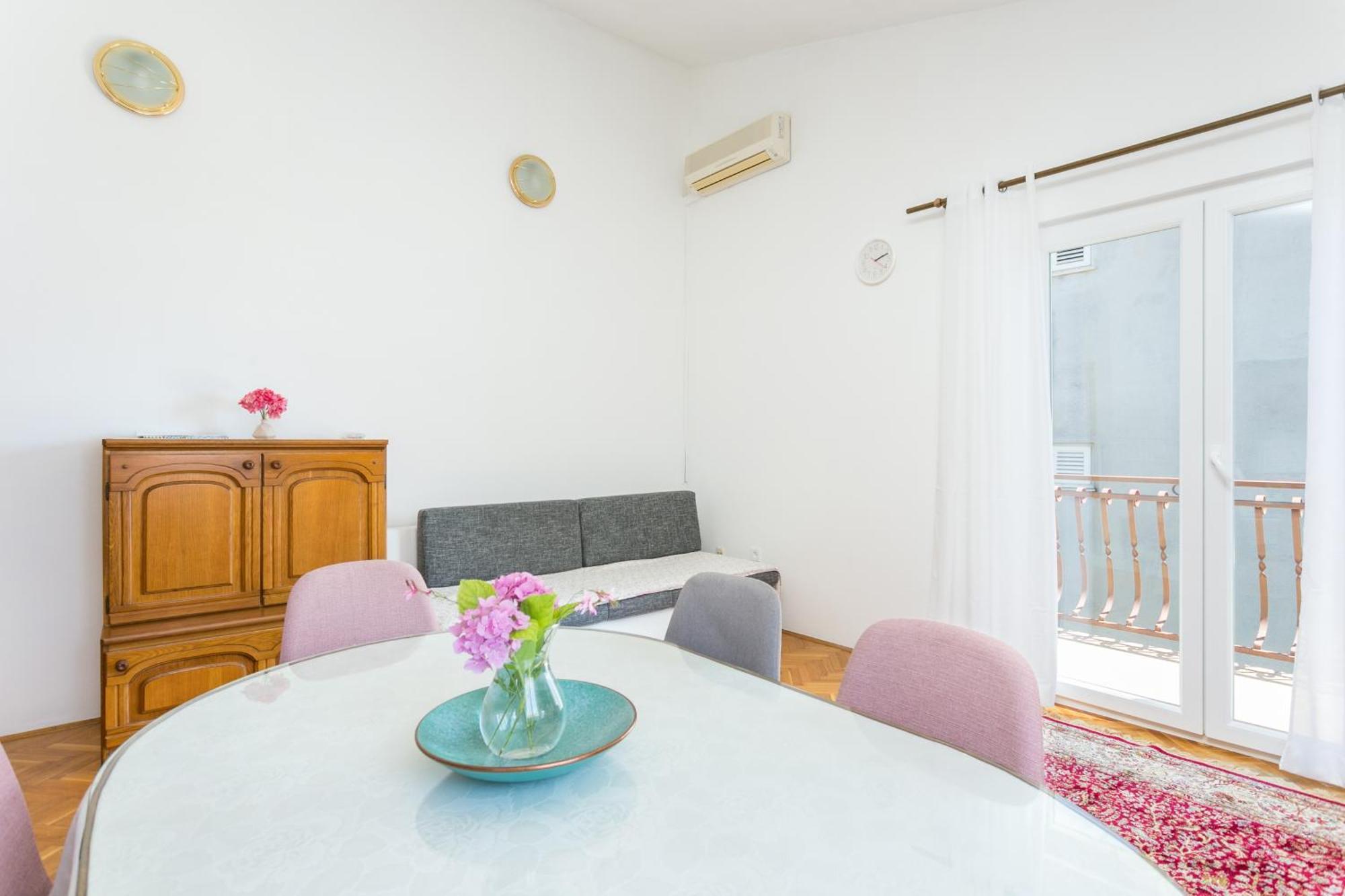 Apartments With A Parking Space Podstrana, Split - 17586 Room photo