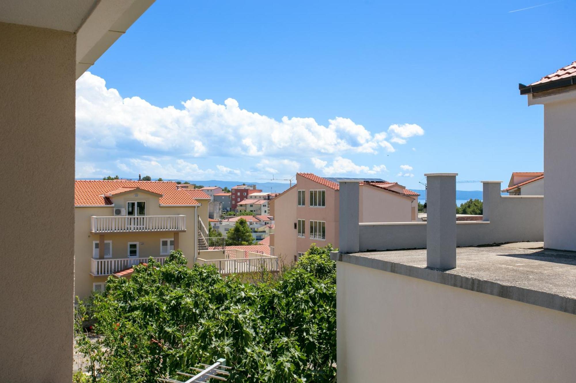 Apartments With A Parking Space Podstrana, Split - 17586 Exterior photo