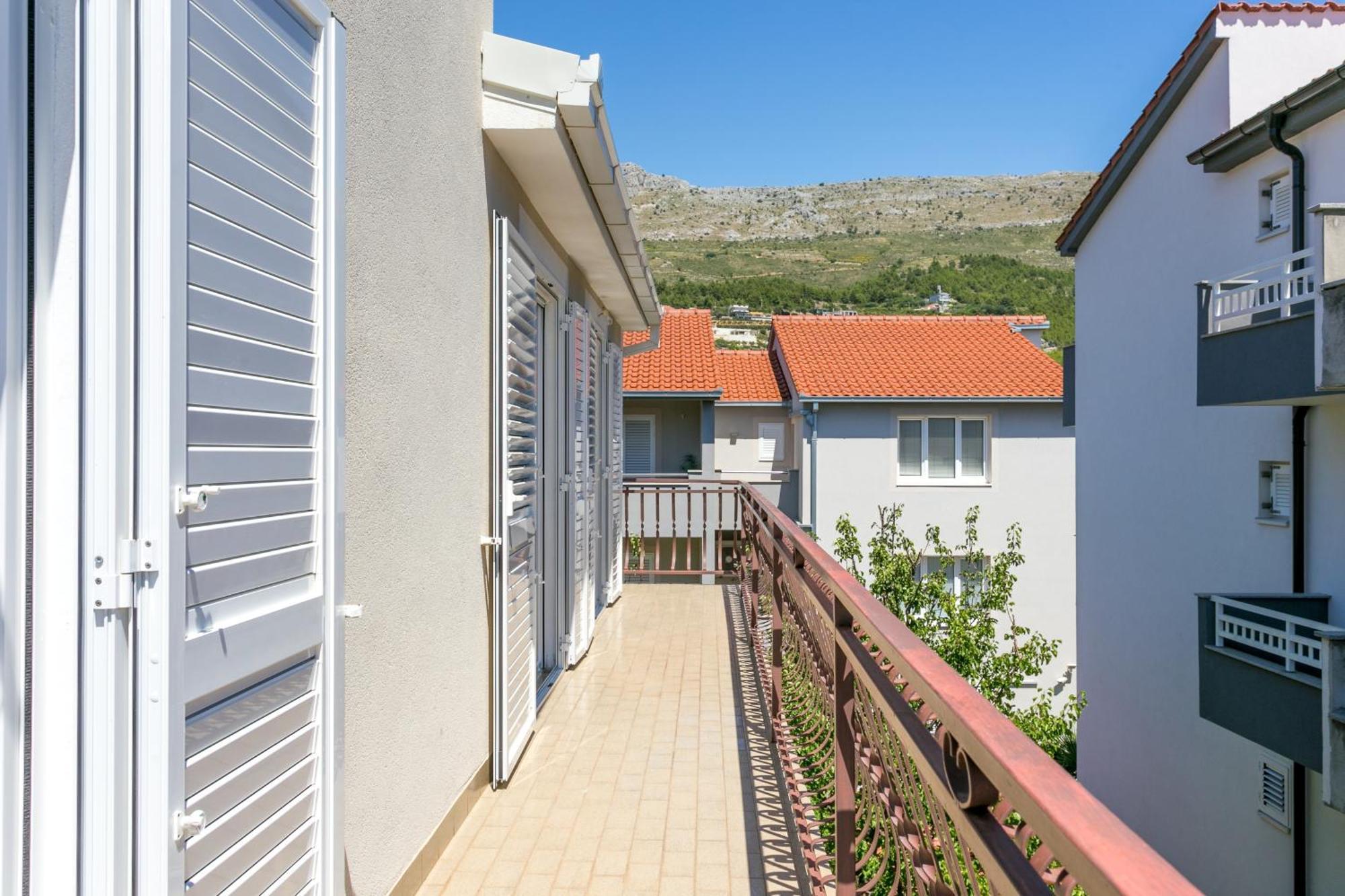 Apartments With A Parking Space Podstrana, Split - 17586 Exterior photo